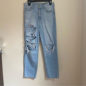 American Eagle Size 6 Light Blue Straight Mom Jeans